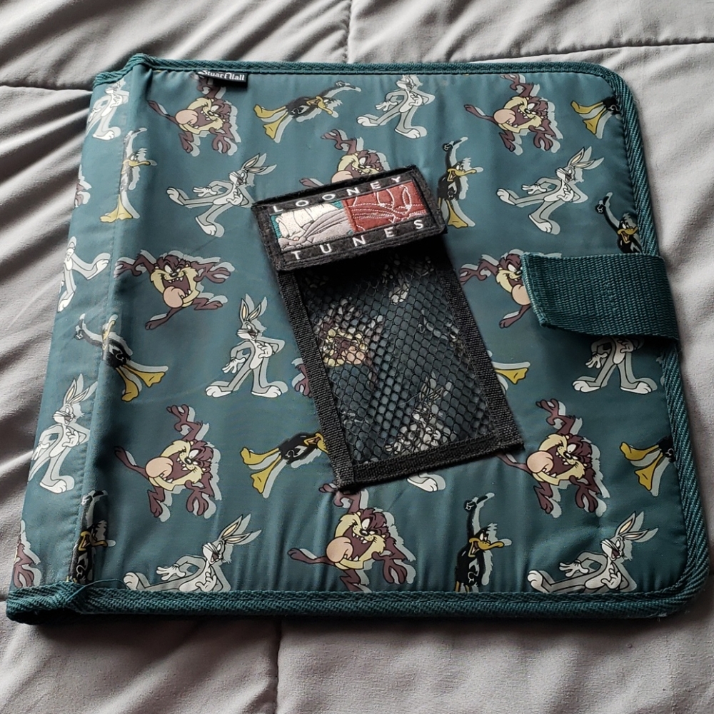 1998 Looney Tunes Folder